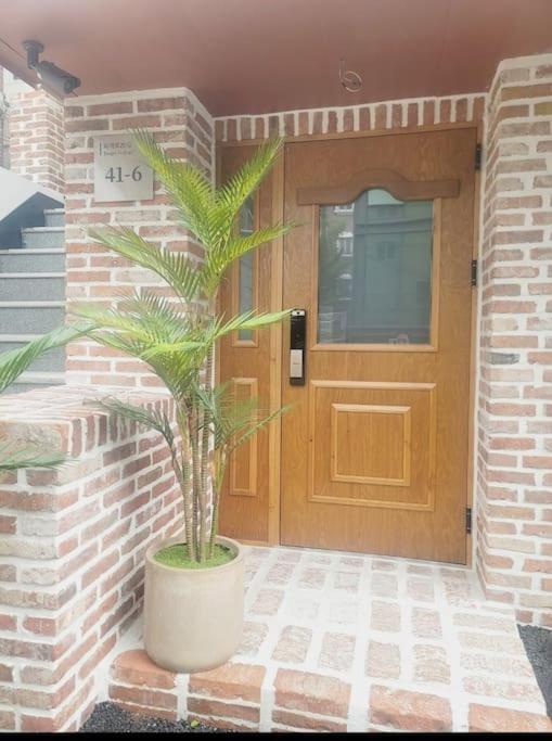 Palmtree Myeongdong 201 Apartment